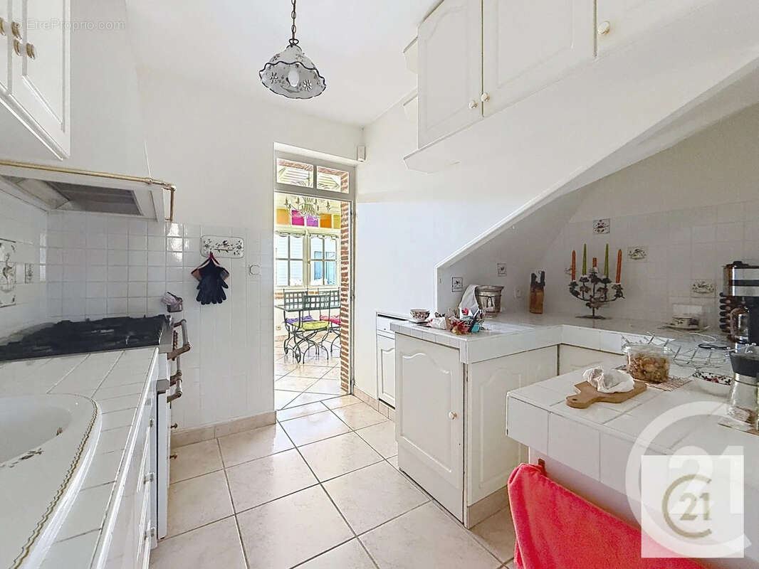 Maison 180 m² à Saint-Leon  - photo 10