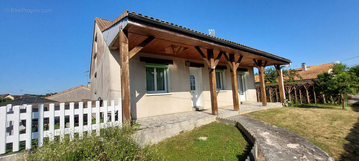 Maison à PLEUMARTIN