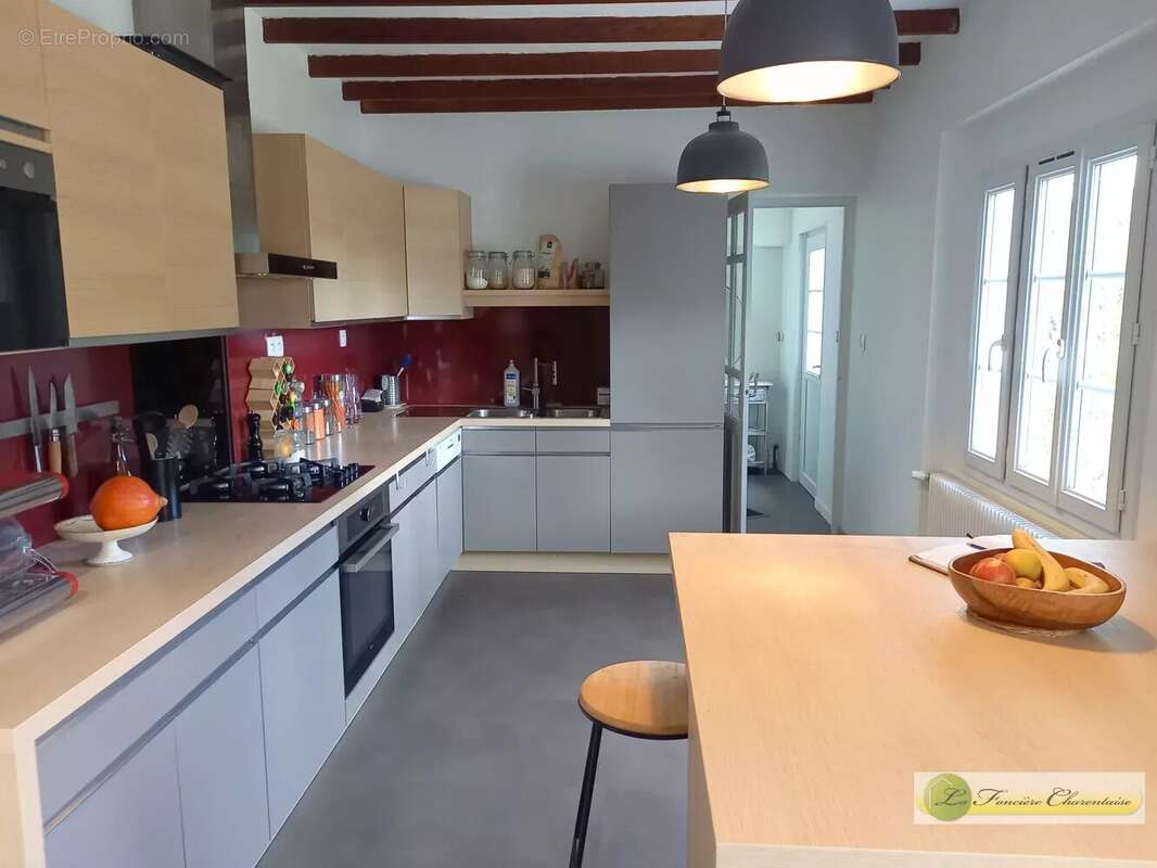 Maison à SAINT-AMANT-DE-BOIXE