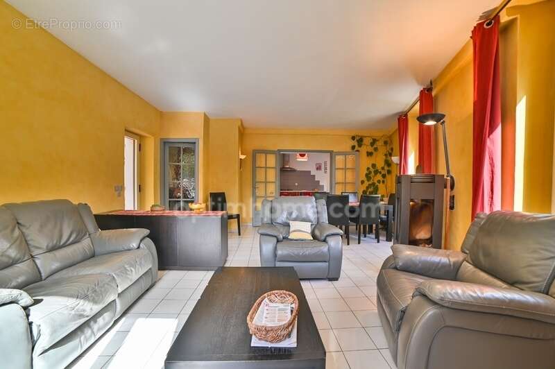 Maison à SAINT-PIERRE-D&#039;ARGENCON