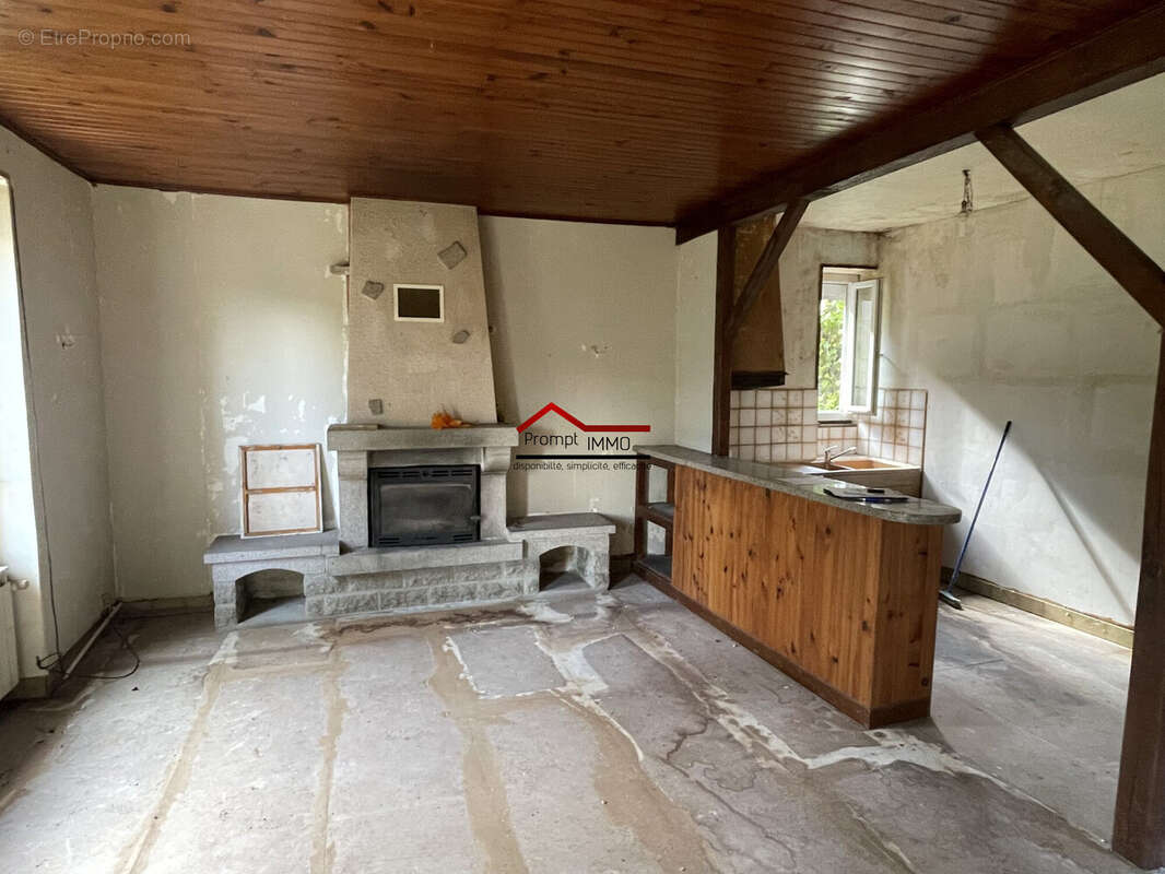 Maison à SAINT-PIERRE-BELLEVUE