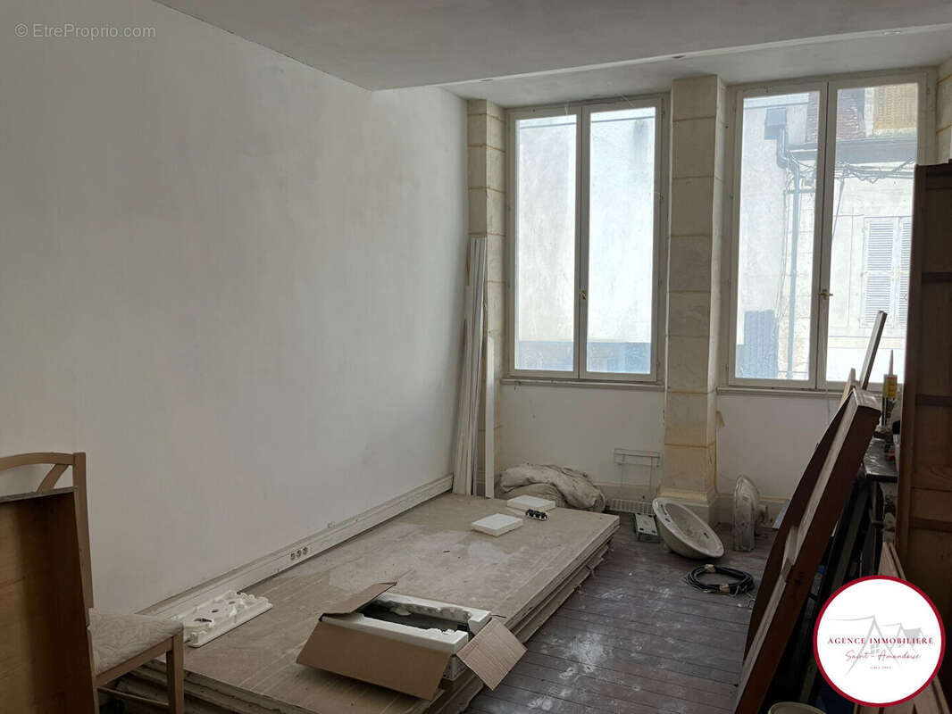 Maison à SAINT-AMAND-MONTROND