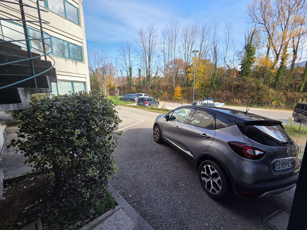 Commerce à GRESY-SUR-AIX