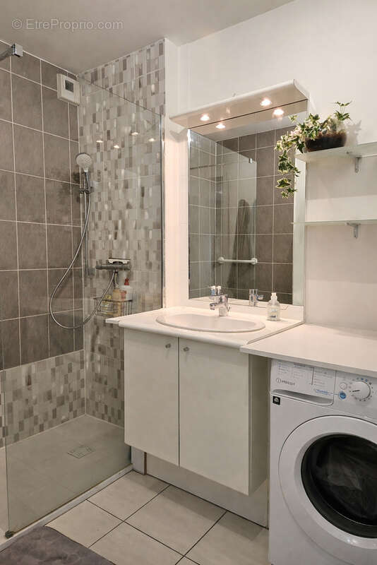 Appartement à SAINT-SEBASTIEN-SUR-LOIRE