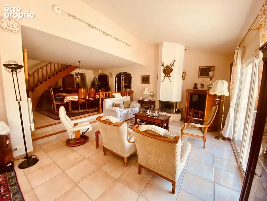 Le Boulou : magnifique villa d’architecte quartier résidentiel grande parcelle avec piscine ! - photo 5