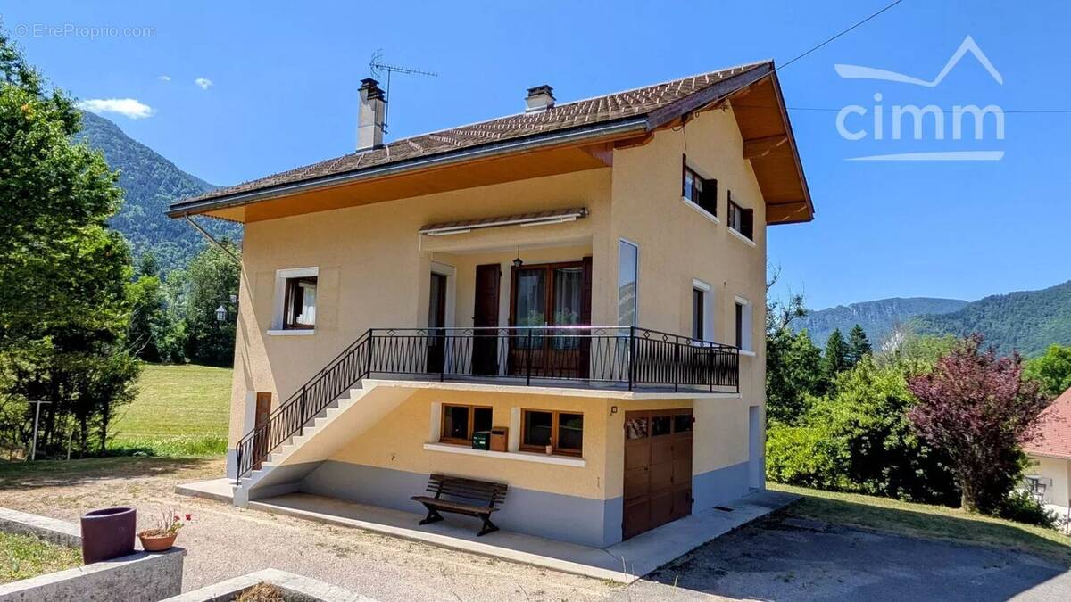 Maison à SAINT-PIERRE-DE-CHARTREUSE