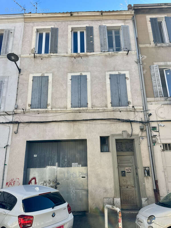 Appartement à MARSEILLE-3E