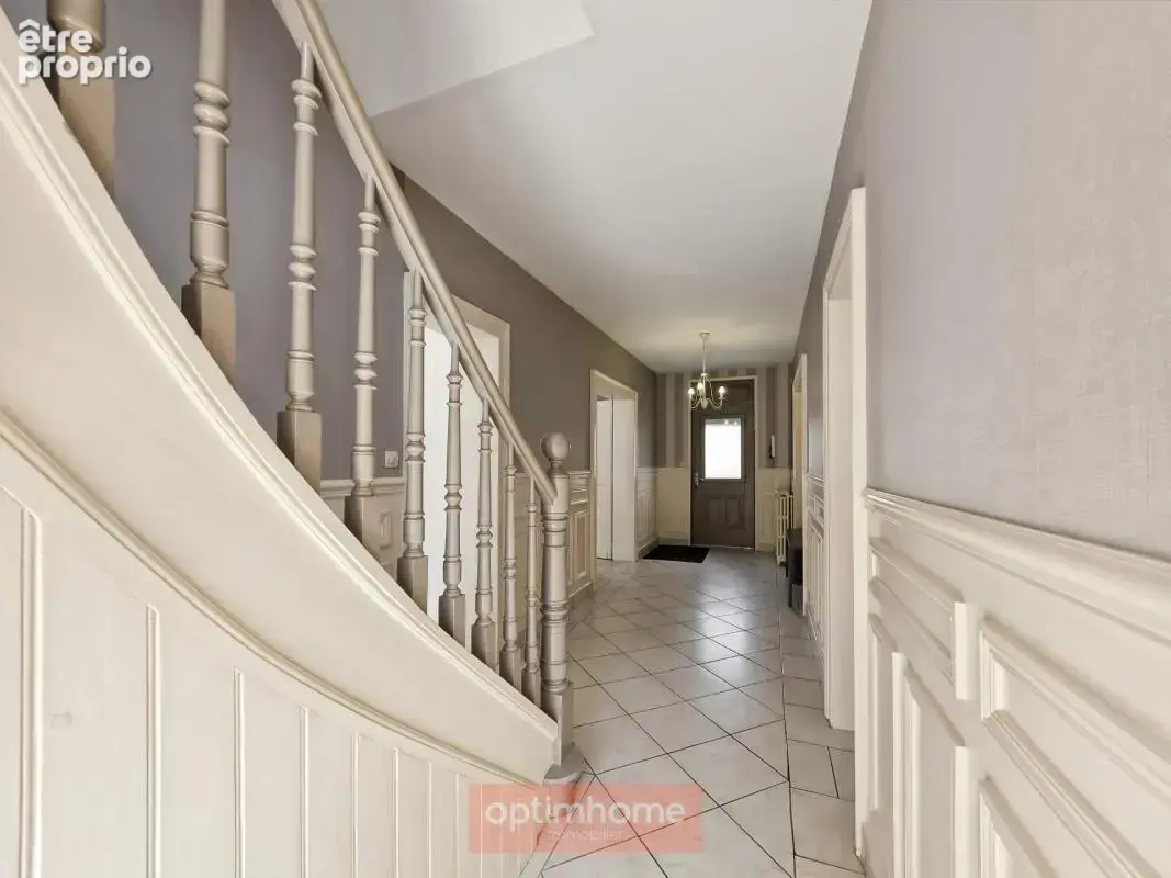 Propriété de caractère – 213 m² – 6 chambres – grange – dépendances – terrain 1 570 m² - photo 9