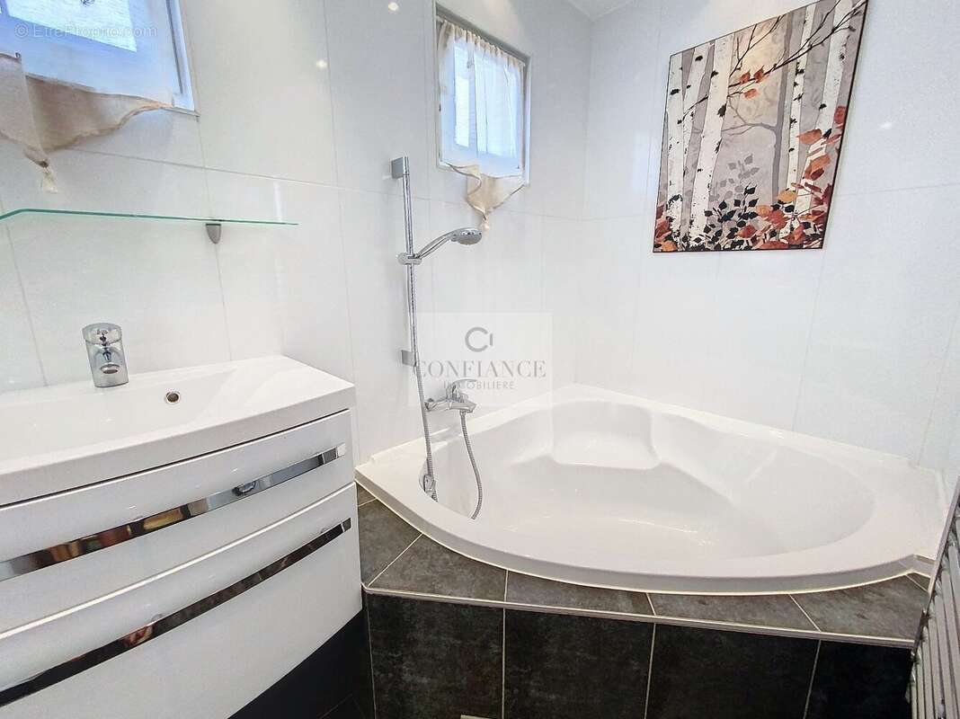 Appartement à SAINT-ETIENNE-DE-TINEE