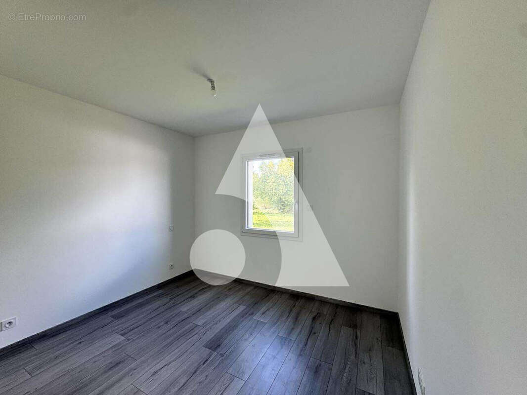 Maison à NEUFCHATEAU