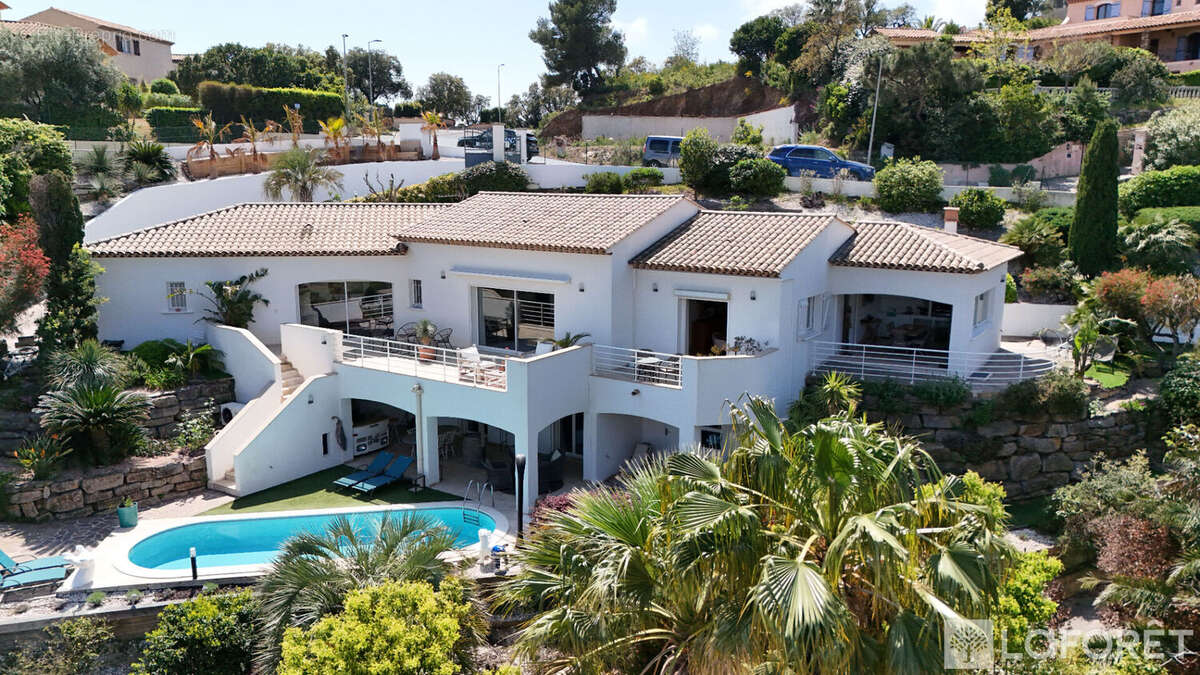 Maison Frejus 5 pièce(s) 170 m2 - photo 2