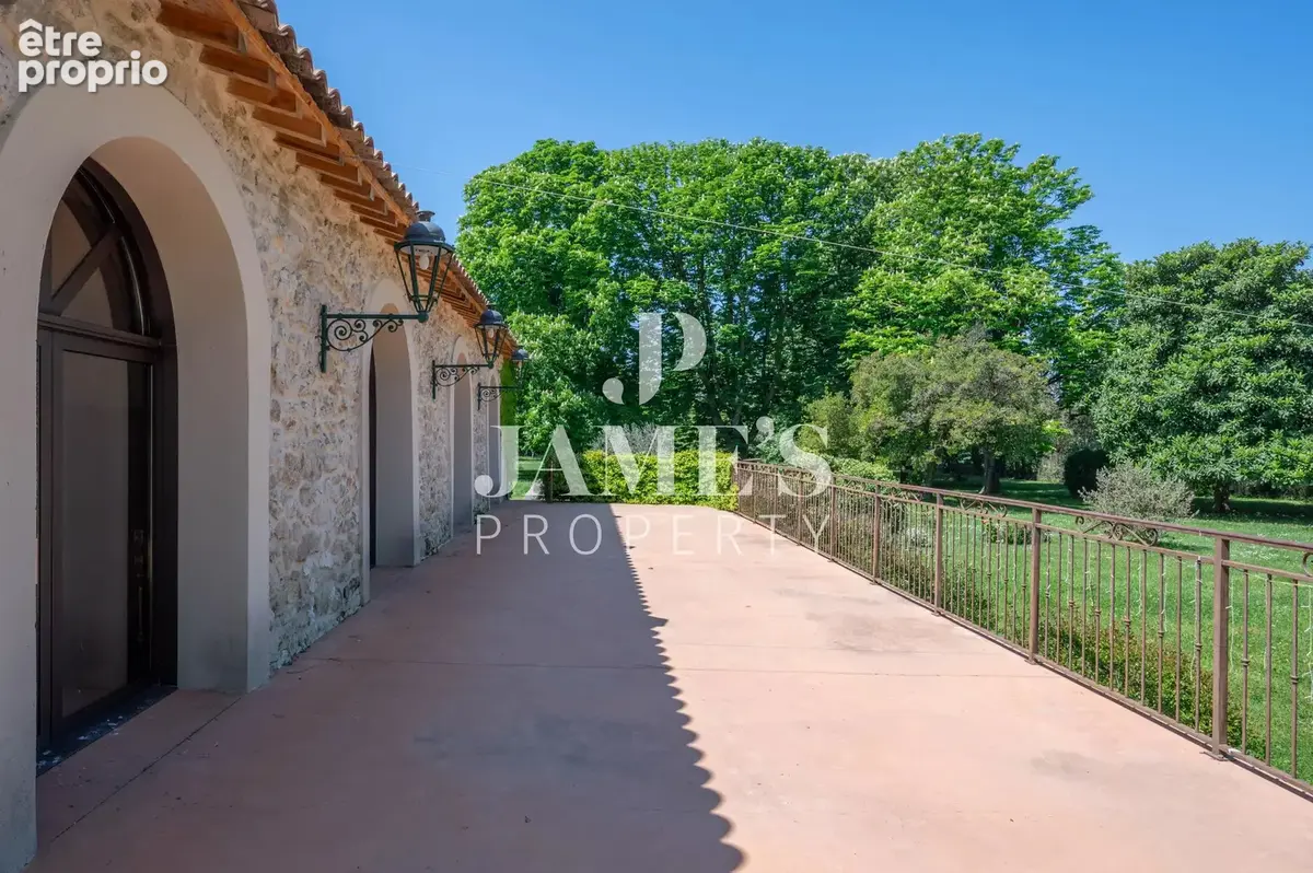 Maison 25 pièces 1 350 m² à vendre à Saint-Remy-De-Provence (13210) - photo 3