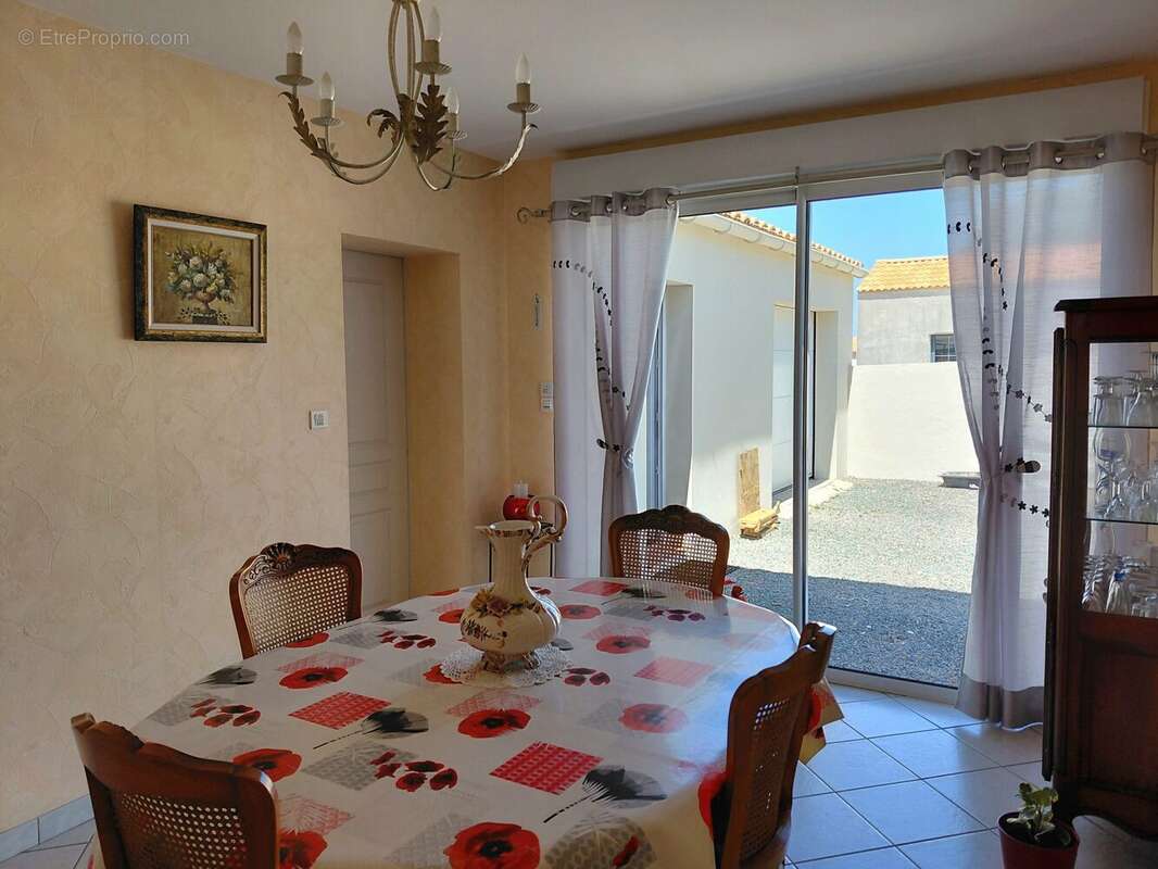 Maison 76 m² à La Garnache  - photo 6