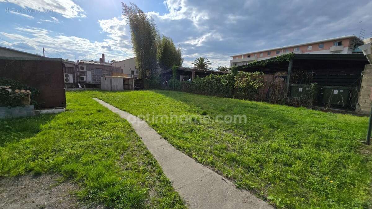 EN EXCLUSIVITE - Maison à rénover avec fort potentiel 4 pièces MERIGNAC (33) - photo 3