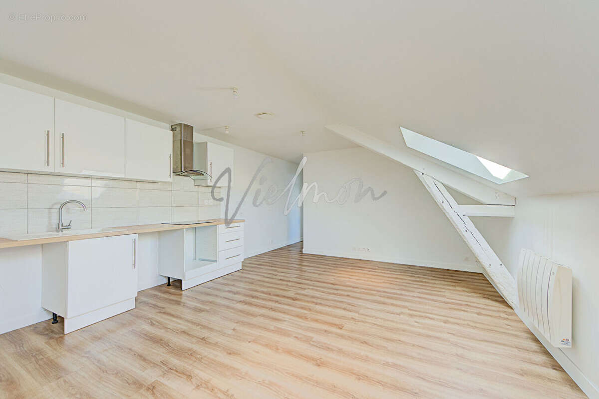 Appartement 3 pièces à vendre - Dernier étage - Triel-sur-Seine Centre Ville - photo 2