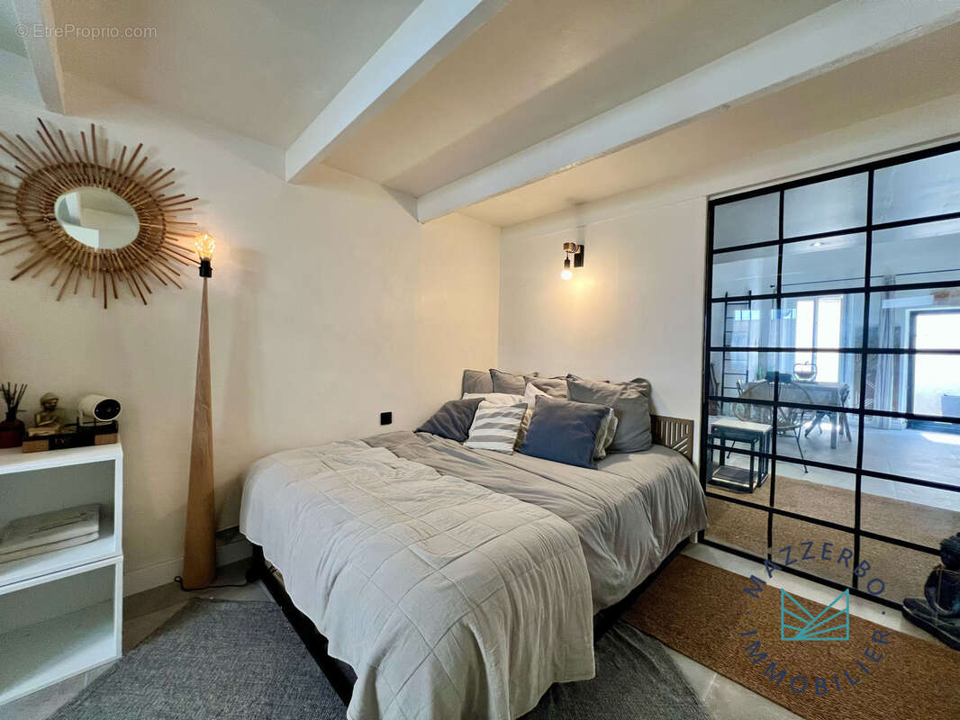 Appartement à MARSEILLE-6E