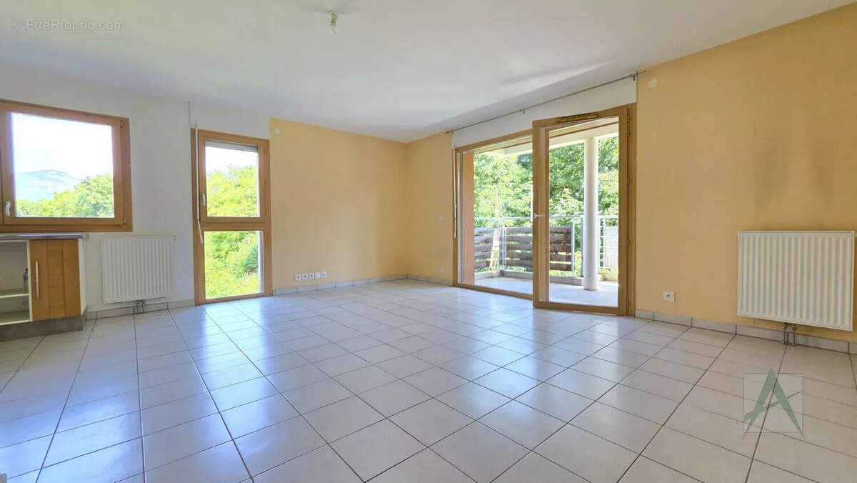 Appartement à COGNIN