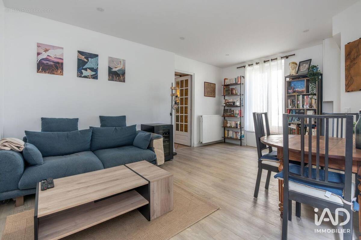 Photo 1 - Maison à SAINT-THIBAULT-DES-VIGNES