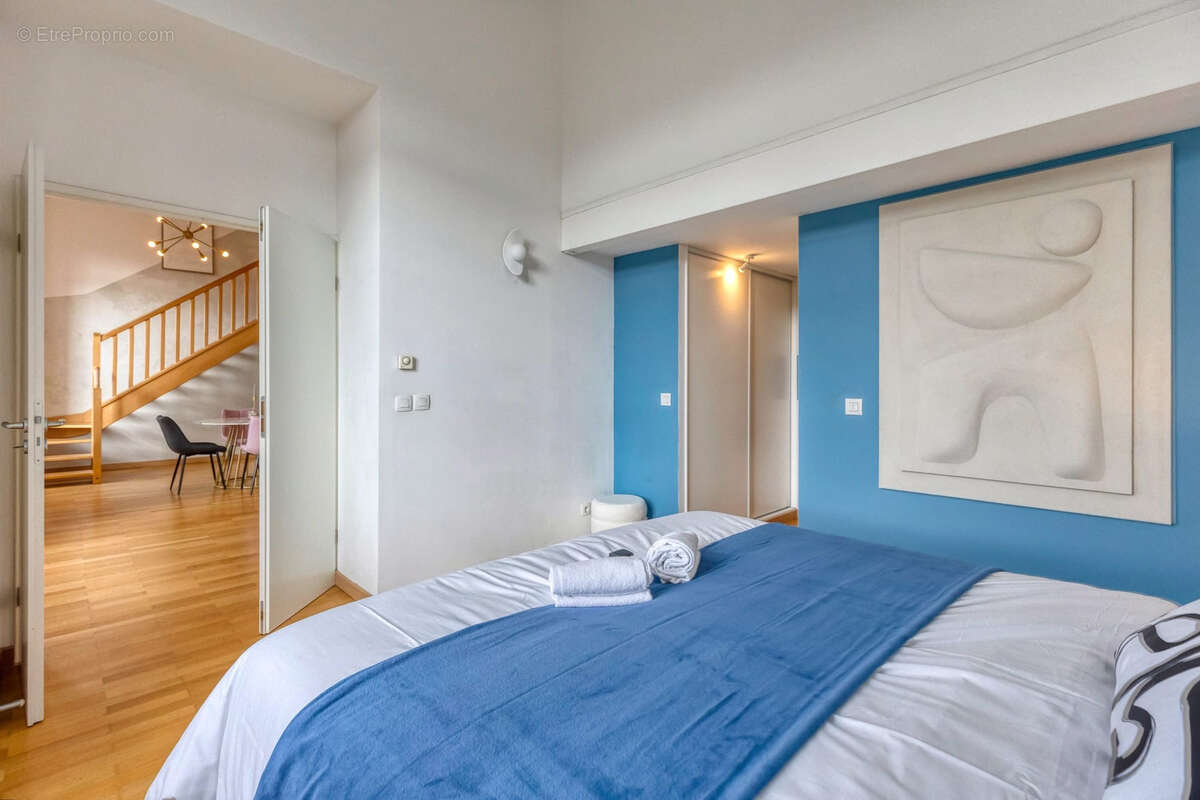 Exclusivité - GRENOBLE CASERNE DE BONNE- T3 Duplex et stationnement - photo 3