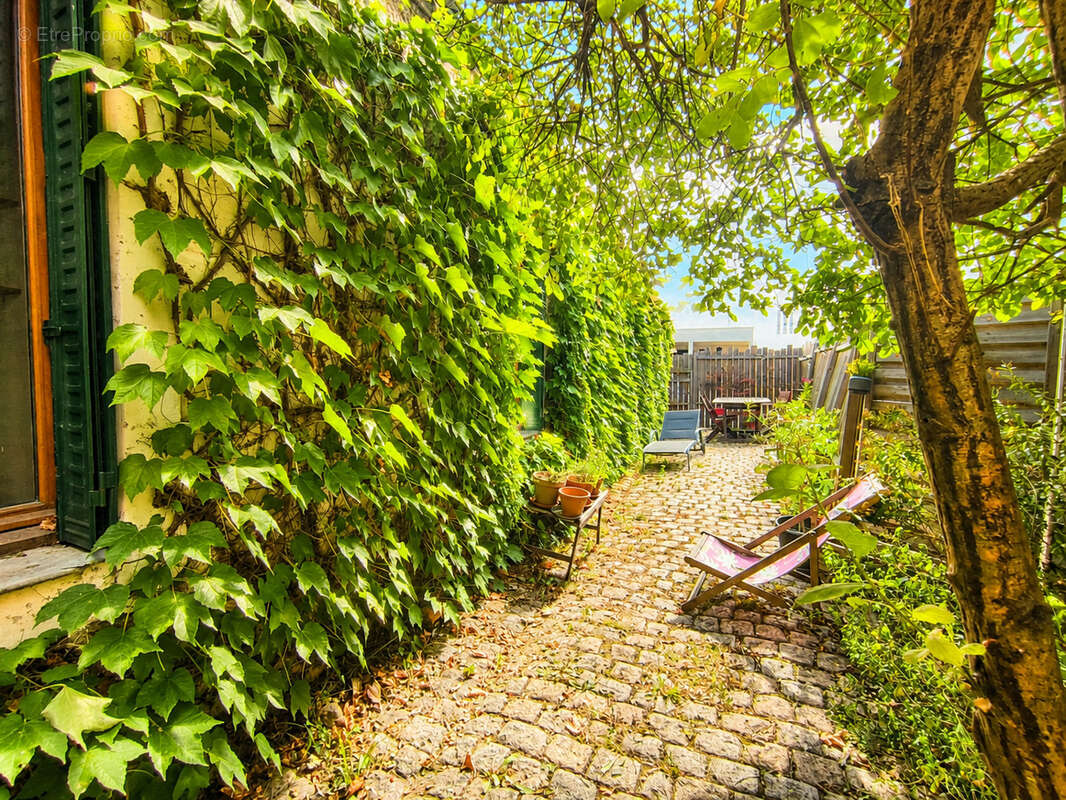 Exclusivité. Nantes Saint-Jacques. Maison de caractère de 3 chambres avec garage. 471 600 € FAI - photo 3