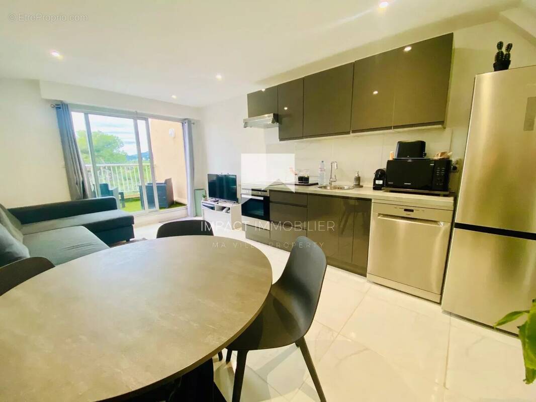 Appartement à HYERES