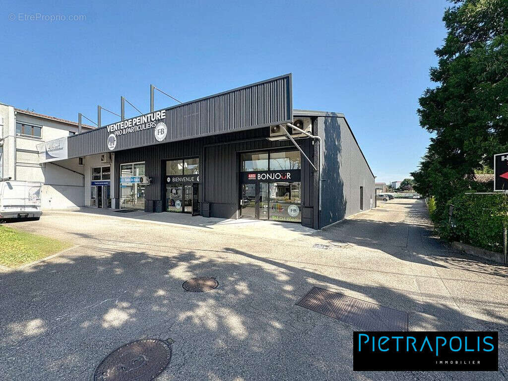 Commerce à CRAPONNE