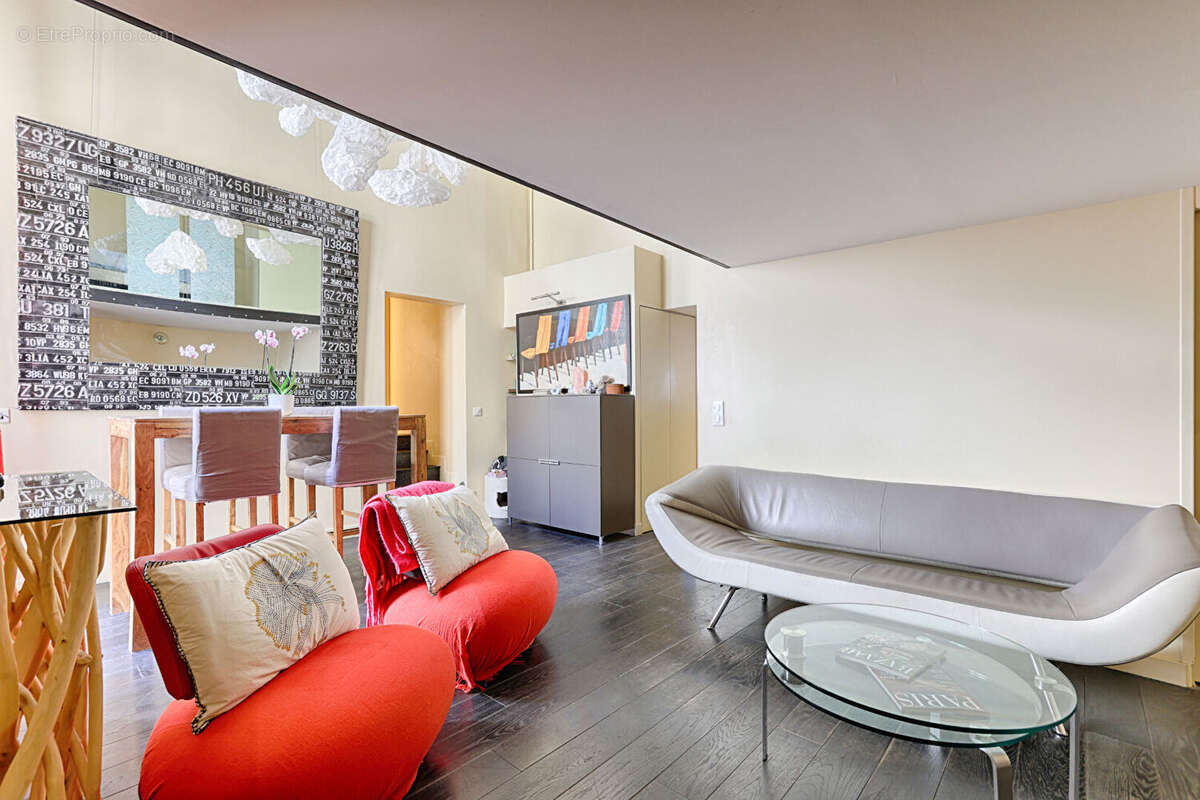 Appartement à PARIS-2E