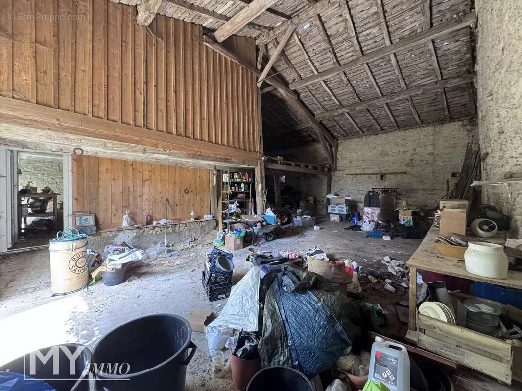 SAINT MÉARD DE GURÇON – Maison en pierre avec grange - photo 14