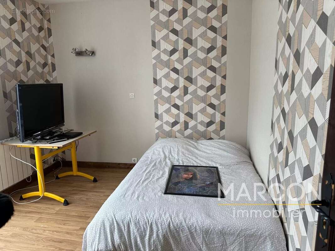 Maison à SAINT-LEGER-BRIDEREIX