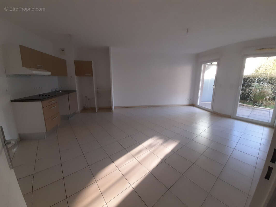 Appartement à PUGET-SUR-ARGENS