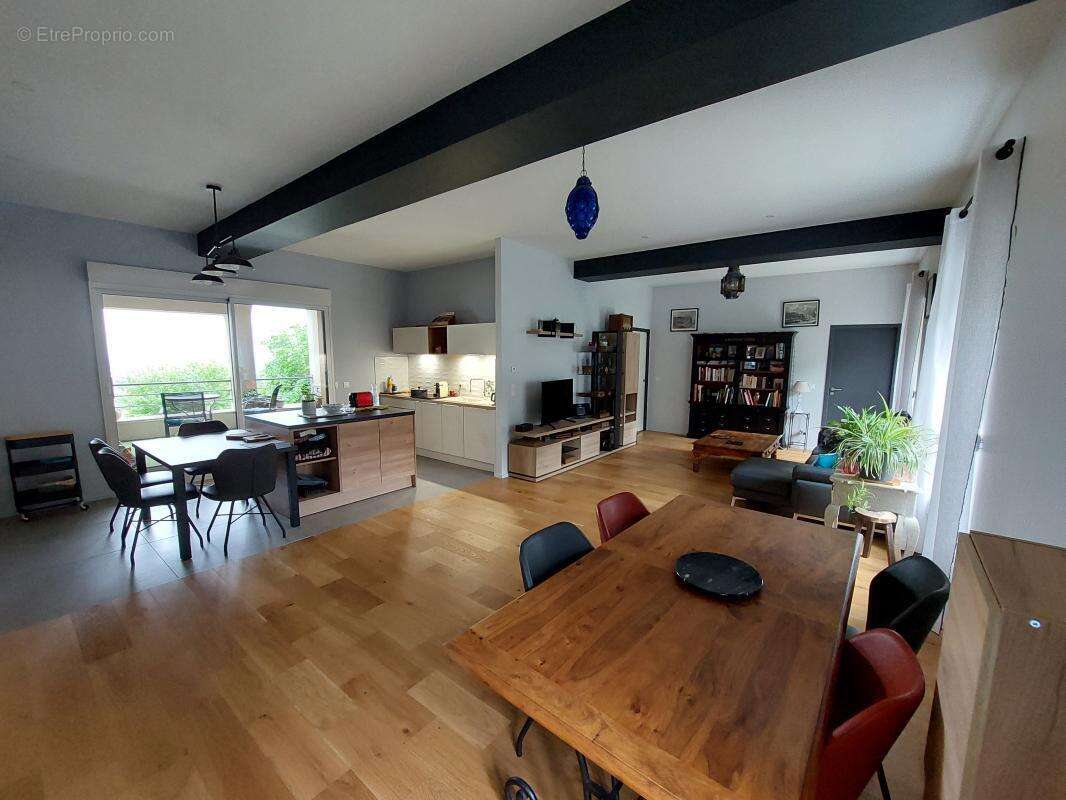 Appartement à MORNANT