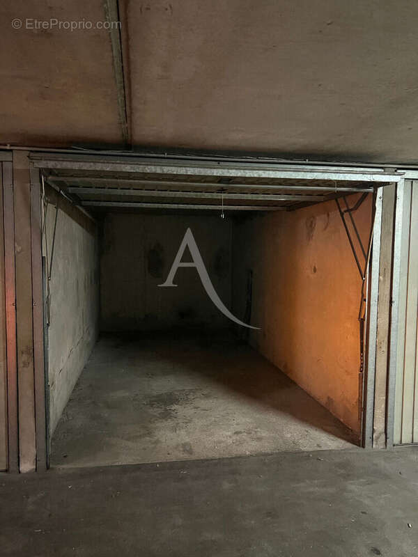 EXCLUSIVITE L'Adresse Garage fermé à vendre - photo 3