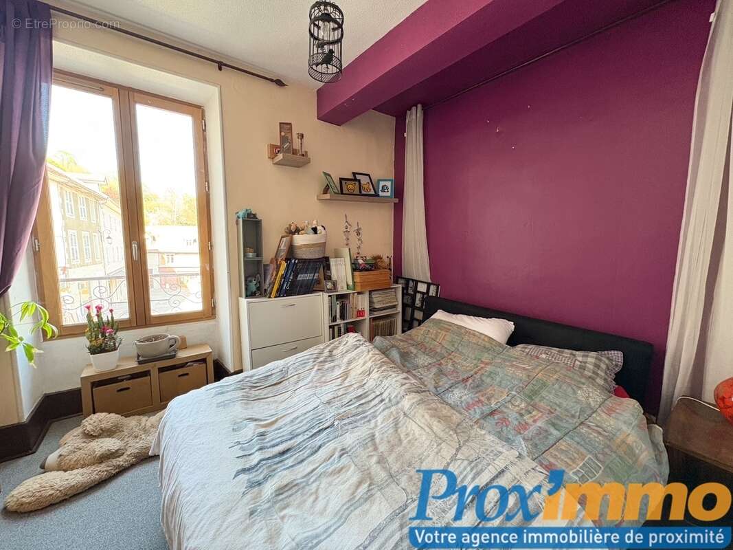 Maison à SAINT-GEOIRE-EN-VALDAINE