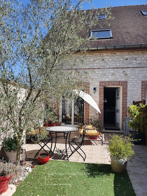 Appartement à COURCELLES-SUR-SEINE