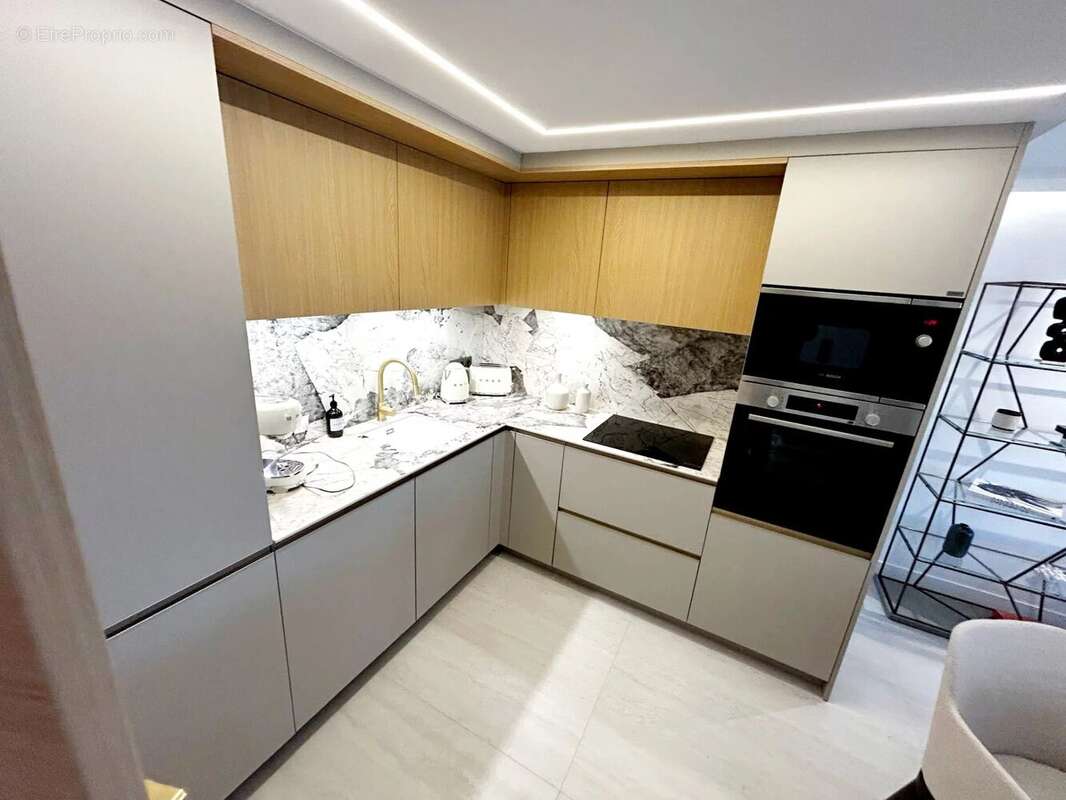 A vendre à Cannes Résidence de Standing - Vue Mer - Magnifique  4 pièces de 100 m² - photo 24