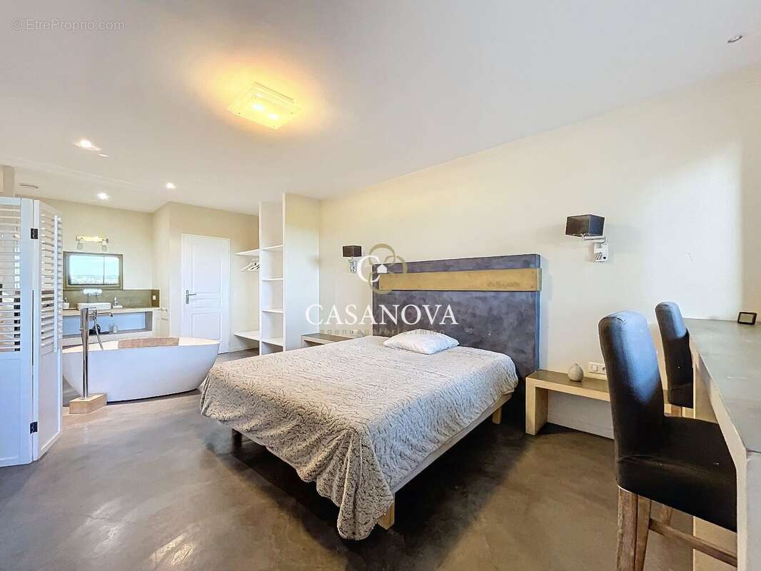 15 min de PEZENAS Magnifique mas rénové 300 m² habitables idéal pour chambres d'hôtes - photo 12