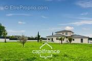 Maison à CLONAS-SUR-VAREZE