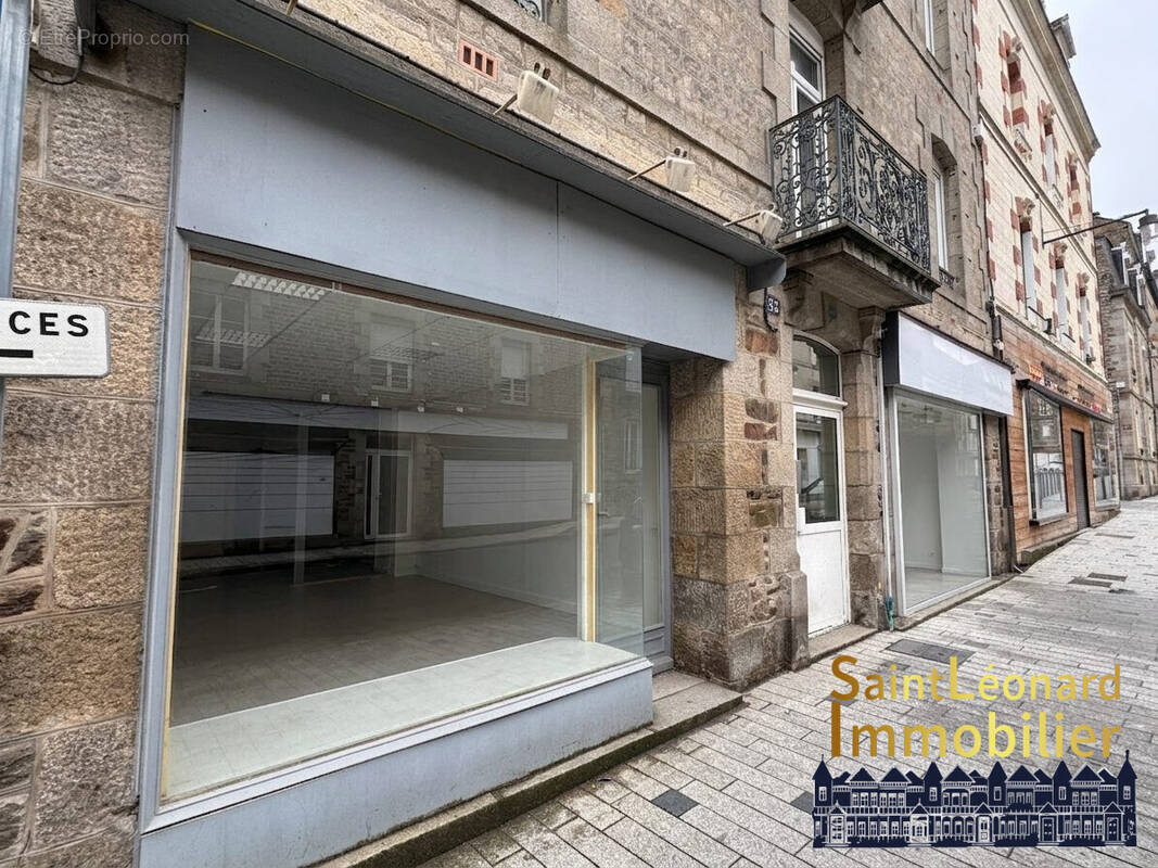 Commerce 52 m² à Fougeres  - photo 1