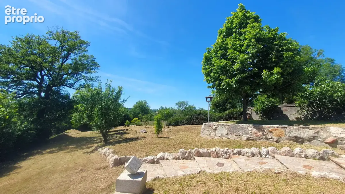 LUNAC  Propriété de caractère en pierre rénovée .220 m² habitables  Dépendances  Spa Terrain 1 805 m² - photo 16