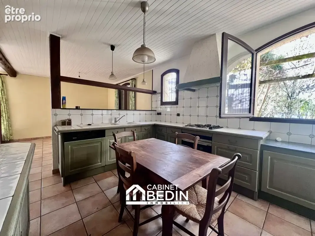 Maison 9 pièces 226 m² à vendre à Saint-Loubes (33450) - photo 4