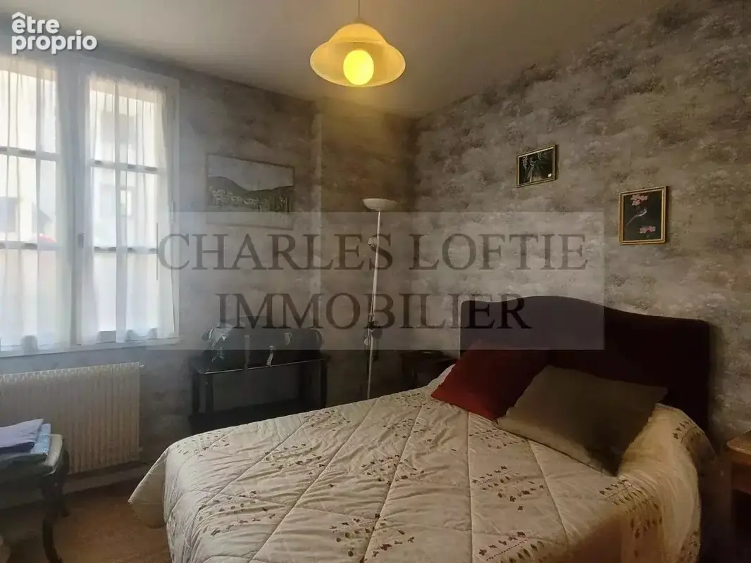 Immeuble de 3 logements, dépendances et jardin à Cahors. - photo 14