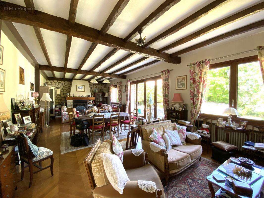 Maison à BONNIERES-SUR-SEINE