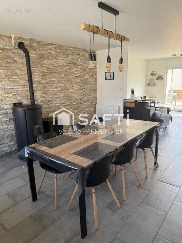 Photo 2 - Maison à RANG-DU-FLIERS