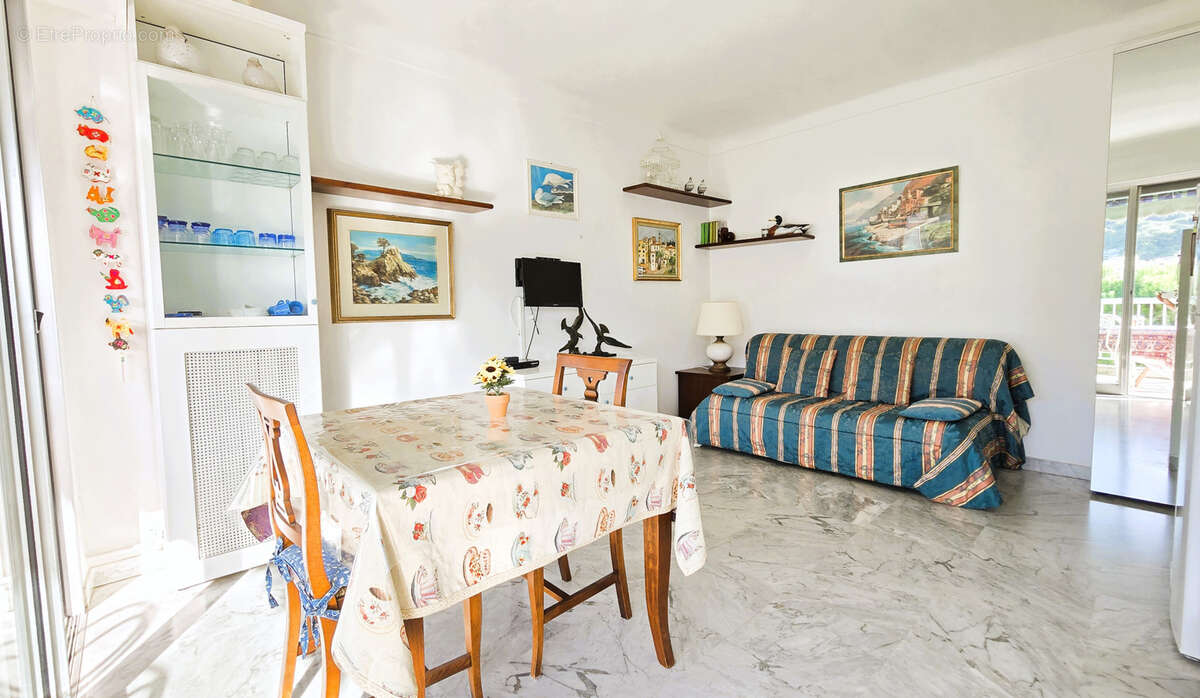 Appartement à ROQUEBRUNE-CAP-MARTIN