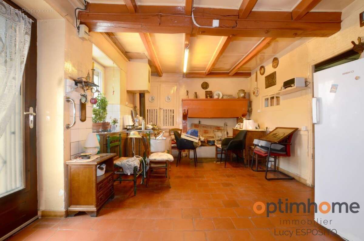  Ensemble immobilier avec énorme potentiel – Nieuil (Charente)  - photo 3