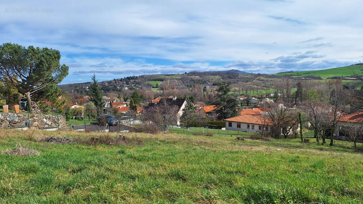 Terrain à COURNON-D'AUVERGNE