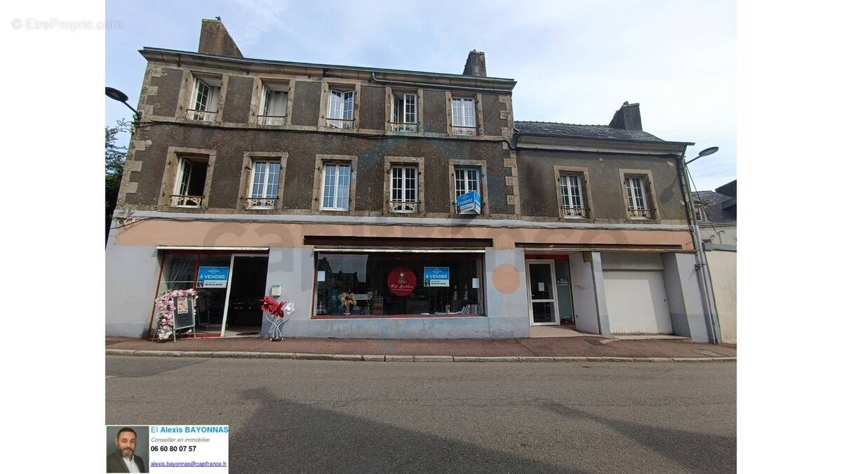 Appartement à CHATEAUNEUF-DU-FAOU