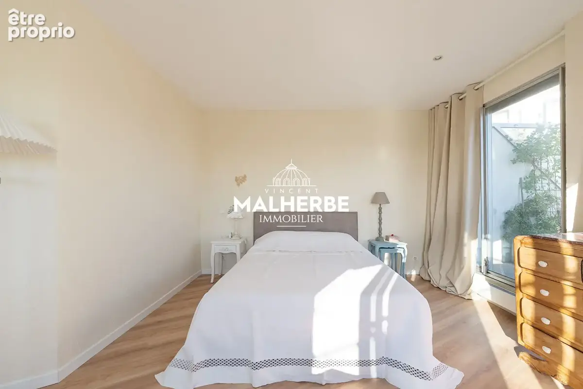 Dernier etage avec terrasse d'exception - photo 11