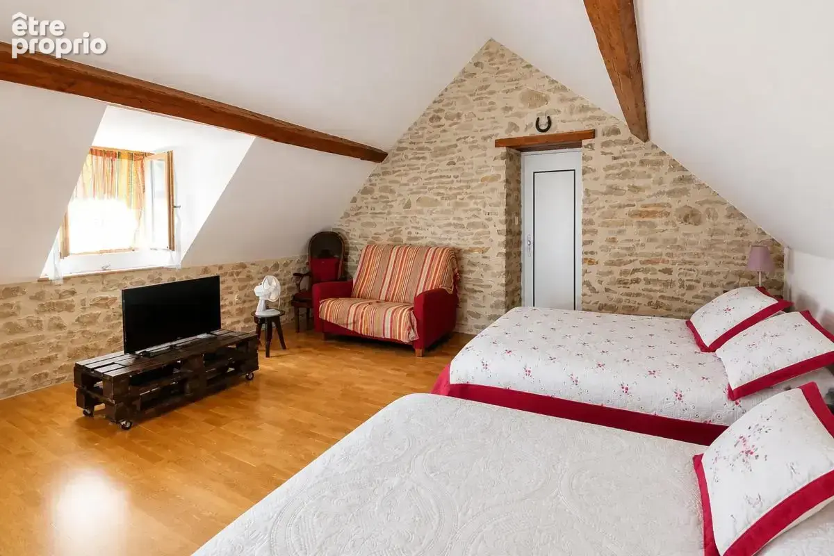 Maison de 6 pièces de 106 m² à Corvol-l'Orgueilleux - photo 4