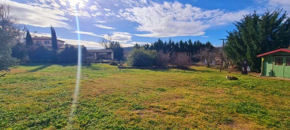 Terrain à VILLECROZE